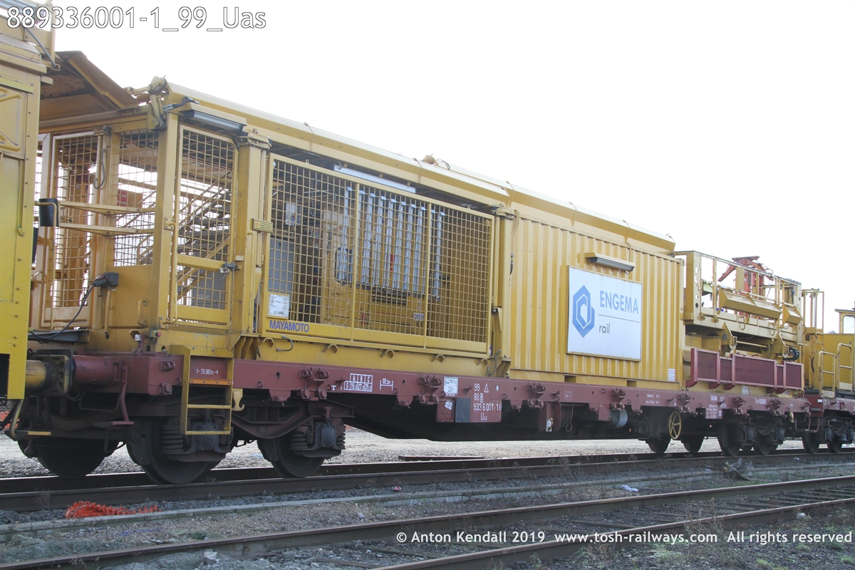 889336001-1_99_Uas.JPG